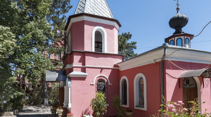 Фото Топловский Троице-Параскиевский монастырь и храм св. Луки - вид 1